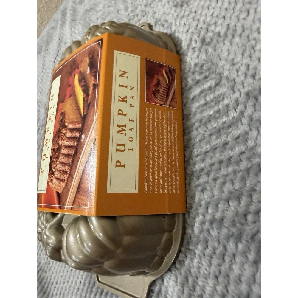 Williams Sonoma Nordic Ware Botanical Pumpkin Loaf Pan Fall NEW 1lb Size